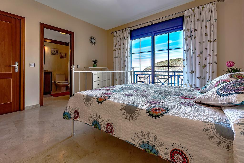 Beautiful House In Club De Mar Apartment ปาล์ม-มาร์ ภายนอก รูปภาพ